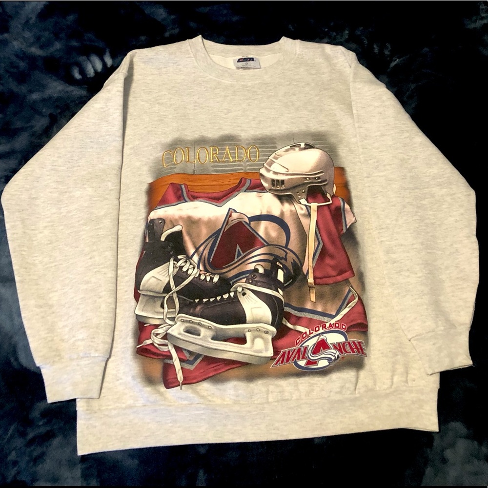 Vintage Colorado Avalanche Crewneck Sweatshirt size large. GO AVS